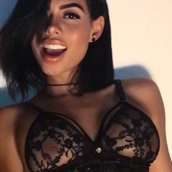 Canela Skin (Latina)