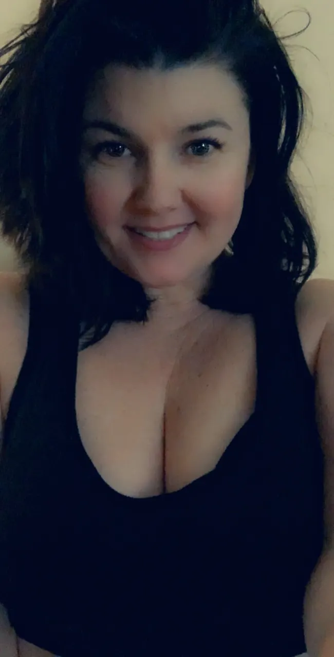 Gordita linda con actitud 357