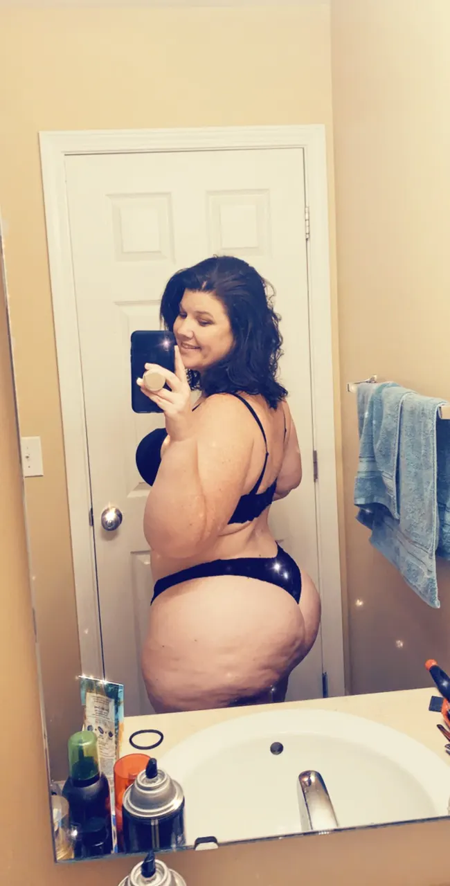 Gordita linda con actitud 357