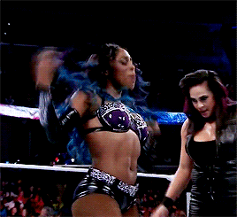 Naomi de la WWE (Gifs)
