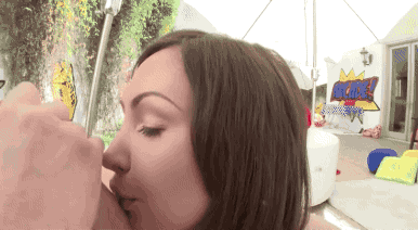 Lick Balls. Lengüeteando las bolas. Gifs