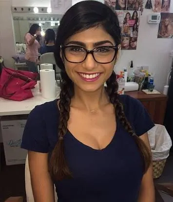 Mia Khalifa, GIF ❤️