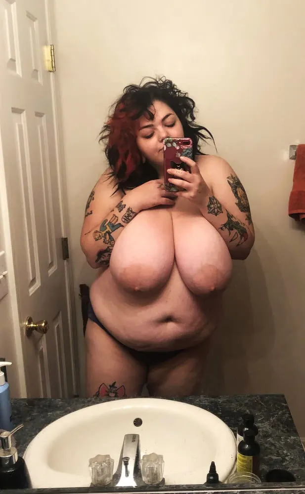 Gordita linda con actitud 358