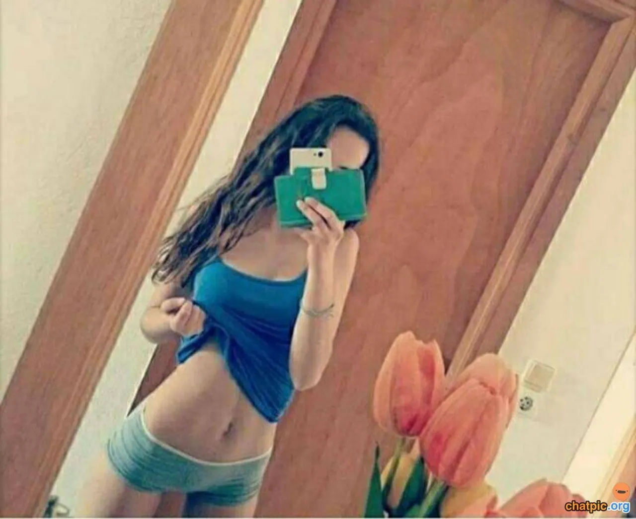 hermosa pendeja mostrandose