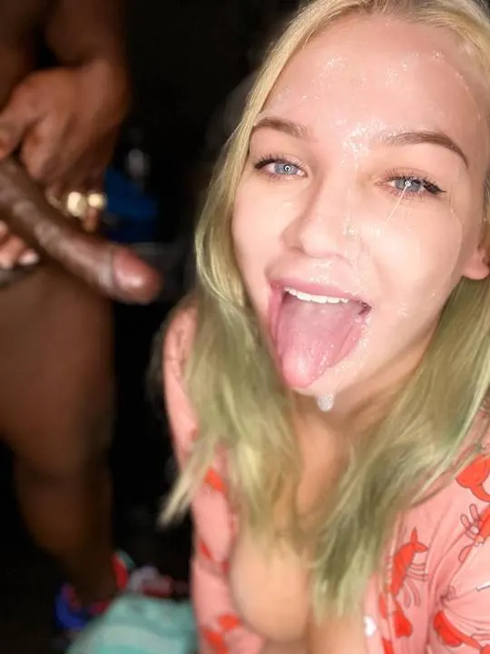 Con la carita empapada 💦 pt.11