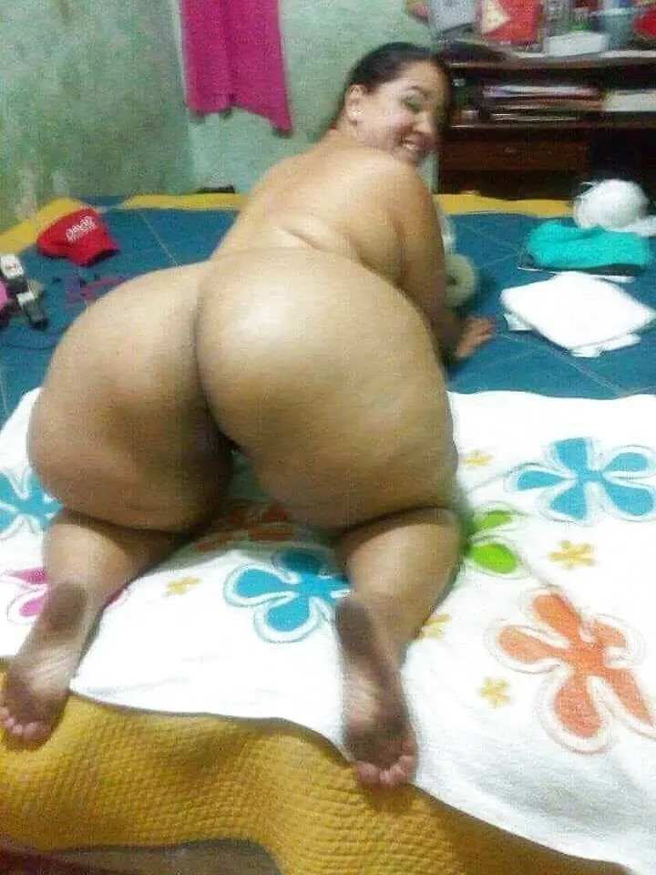 Gordita linda con actitud 359
