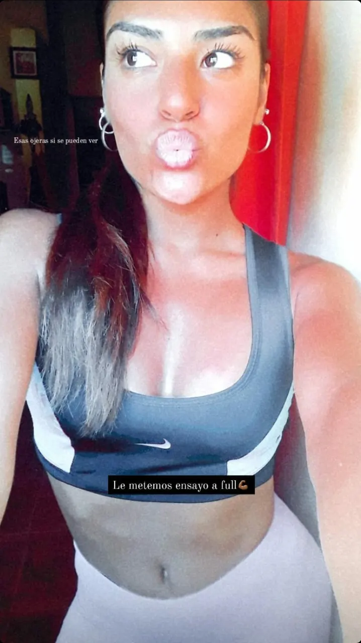Meli, cordobesa morocha y putita 😍 soft