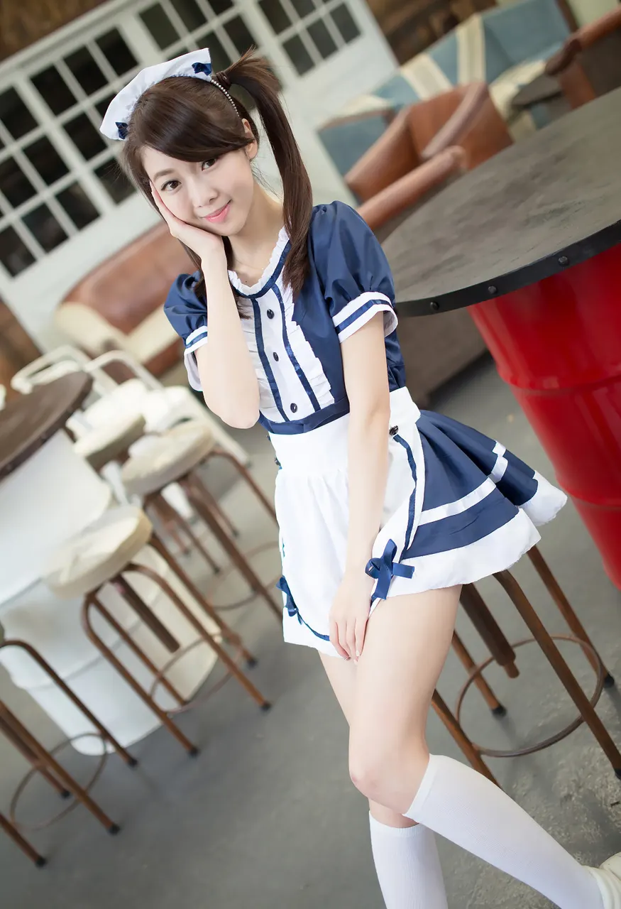 Pretty Woman Wearing Maid Costume Asian Gravure Idol (soft)