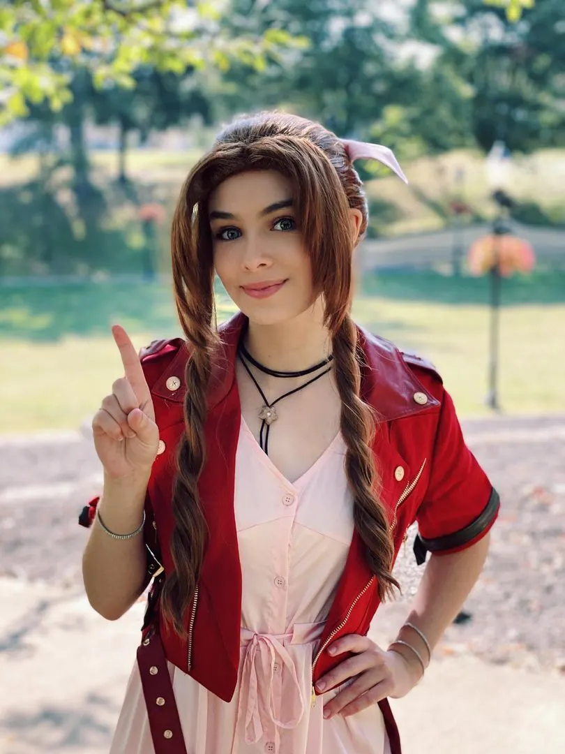 Lo piden, lo tienen (Tifa y Aerith de FFVll)