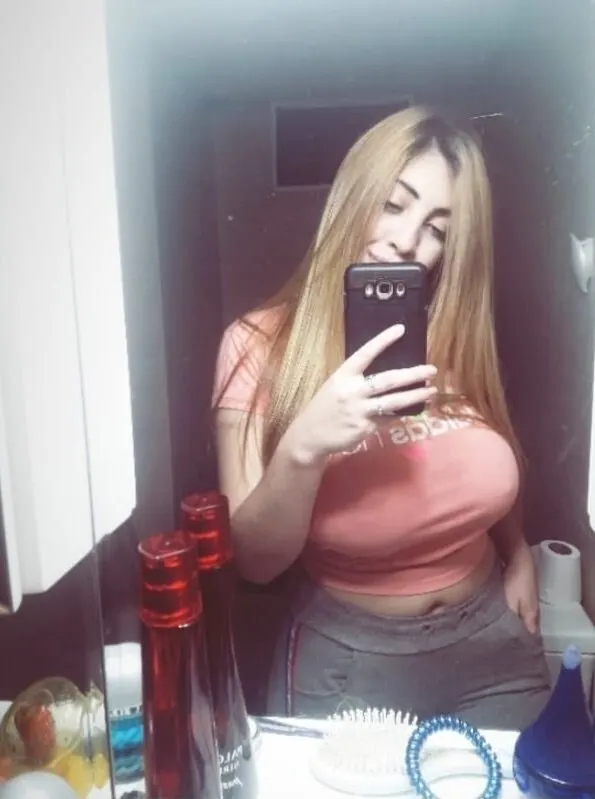 Argenta con súper tetas