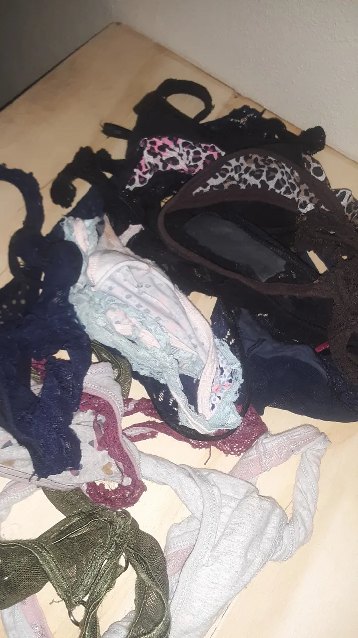 Tanguitas de mi esposa nalgona cachonda