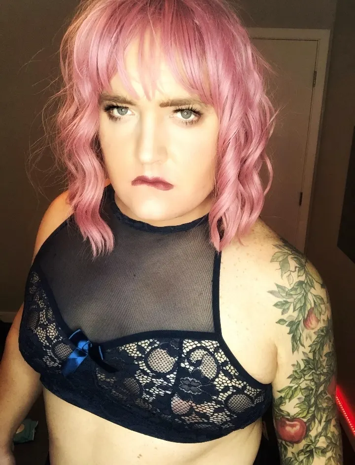 Sissy demasiado puta