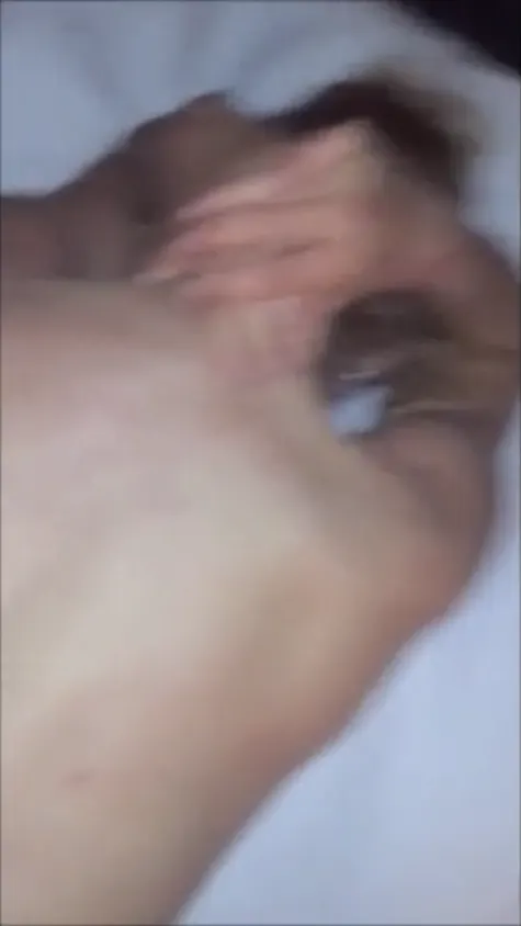 La putita de mi mujer se junto de nuevo con su amigo