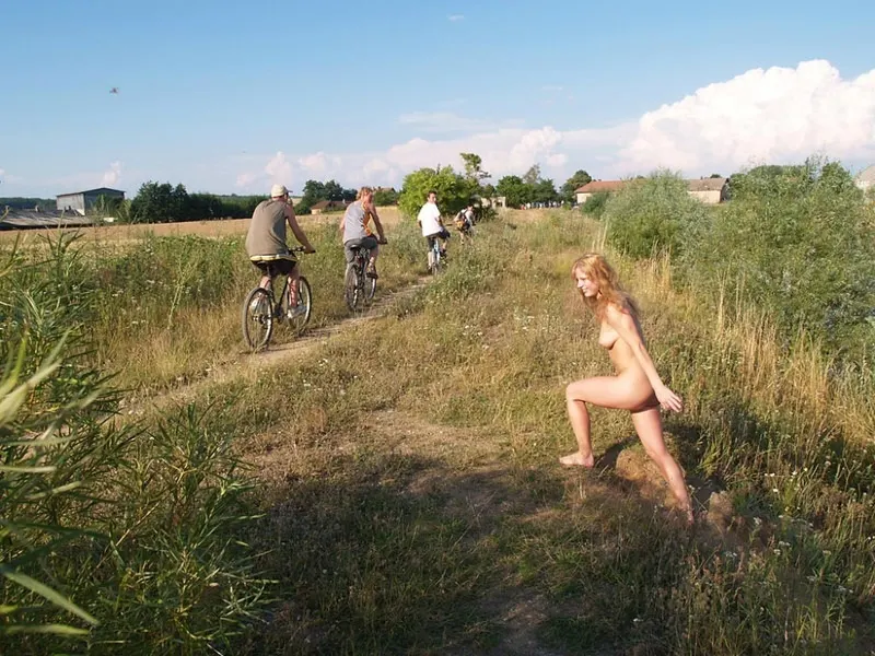 Desnudas en Publico - Flashing 35