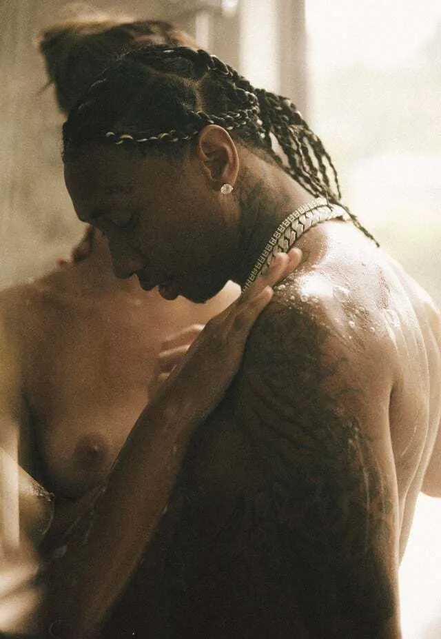 El famoso Tyga y sus chicas desnudas en only fans
