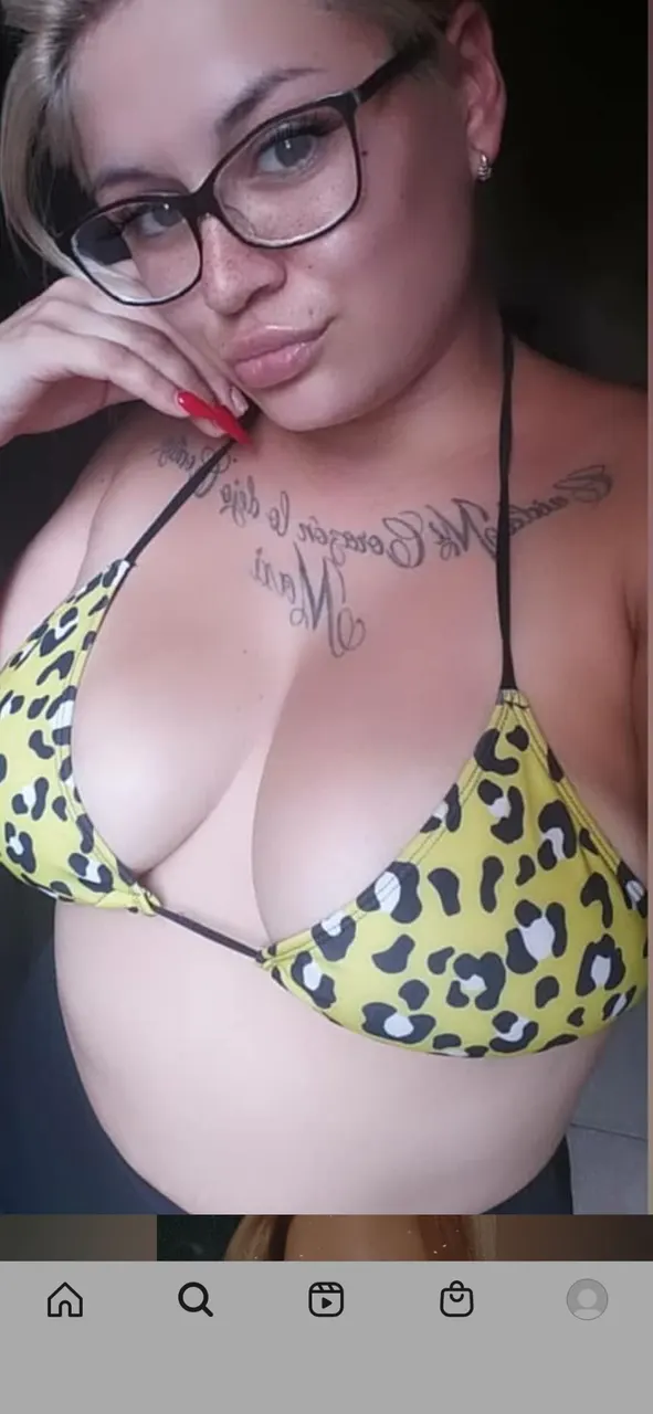 Ella es belen si alguien tiene nudesque mande x priv
