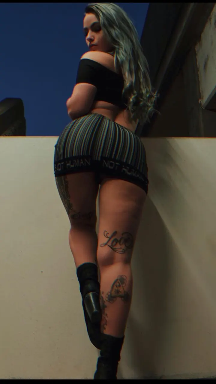 Saturn y sus curvas fatales🔥