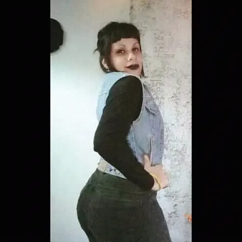 La putitas de gchu pagas muy buen servicio