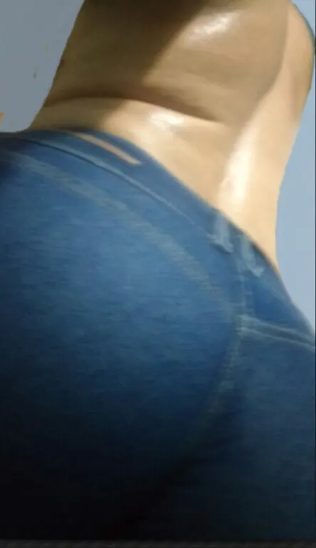 Culito en Jean y sin Jean...