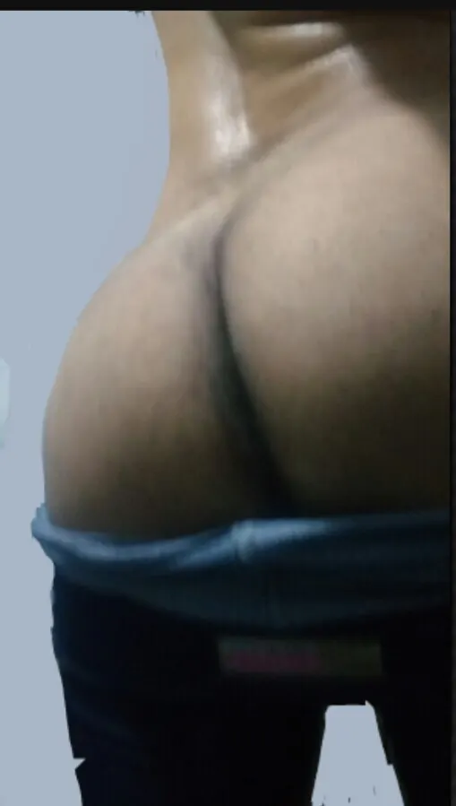 Culito en Jean y sin Jean...