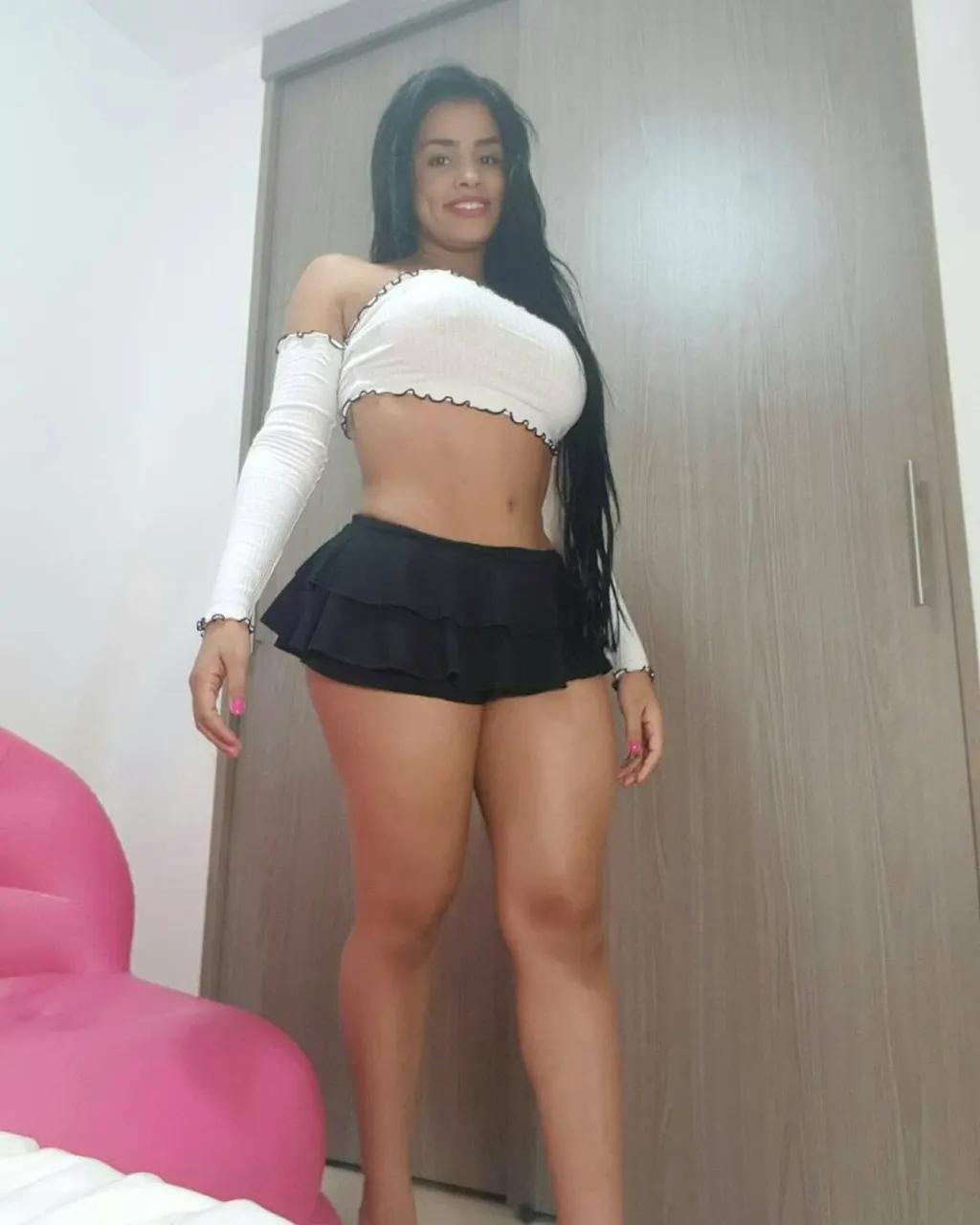 Aquí les traigo esta diosa Karen Gómez