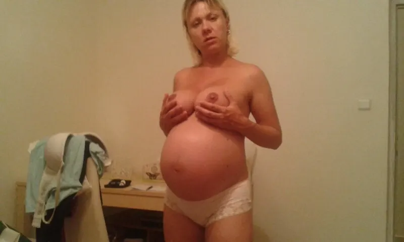 Embarazada Tetona ( Pocas fotos )
