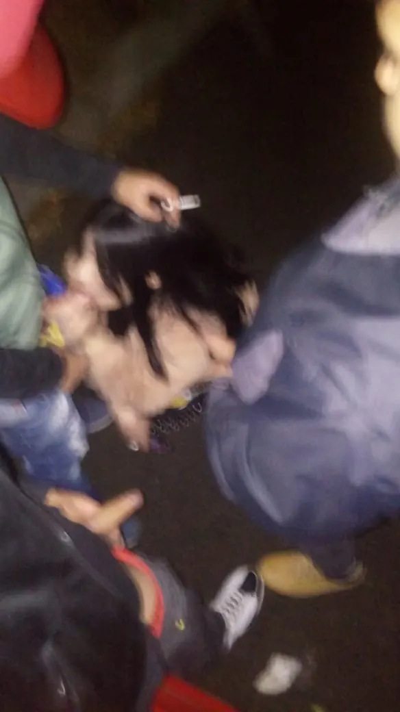 Vale putita que le encanta chupar la pija