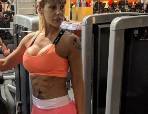 Mónica Farro hot...