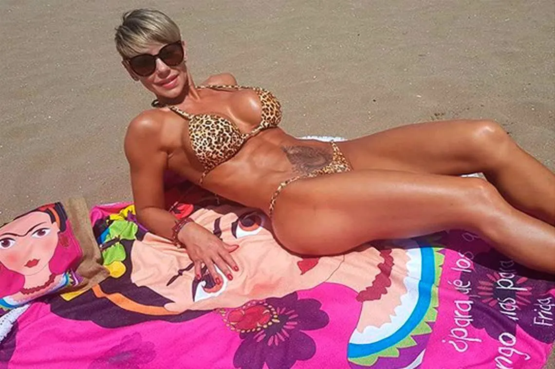 Mónica Farro hot...