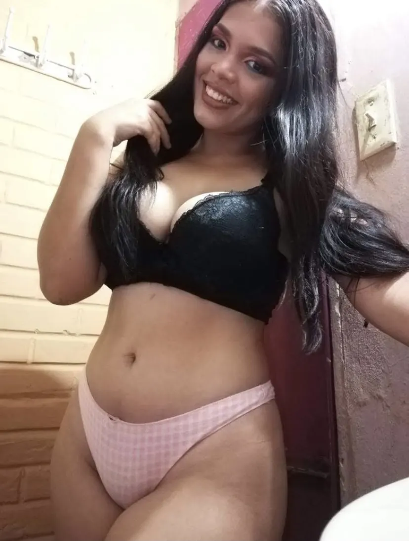 Kelly-Modeló Ecuatoriana +18🔥🔥