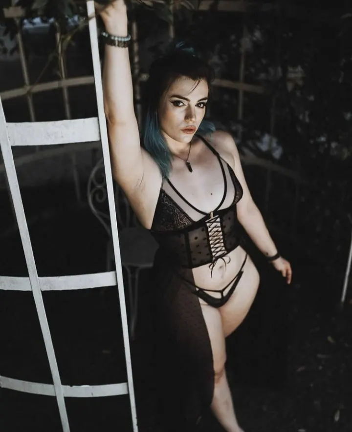 Lovia (Suicide Girl)