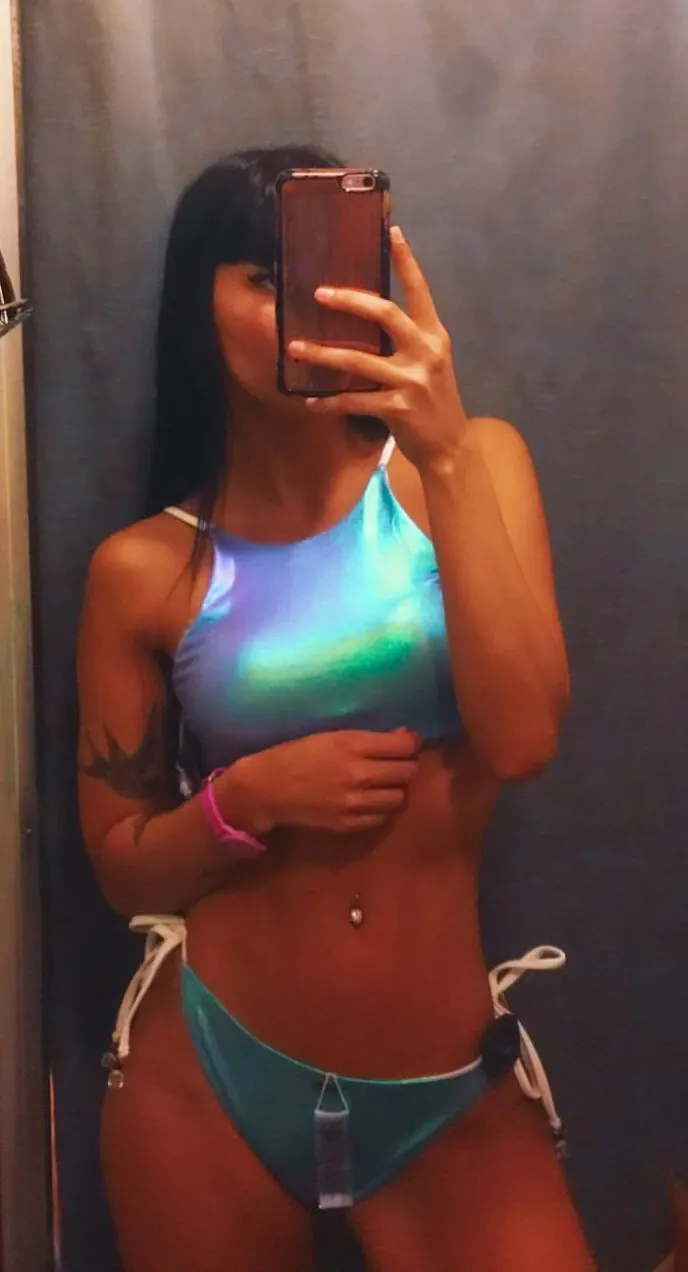 Karen Romina, Karenciitaa Enrique
