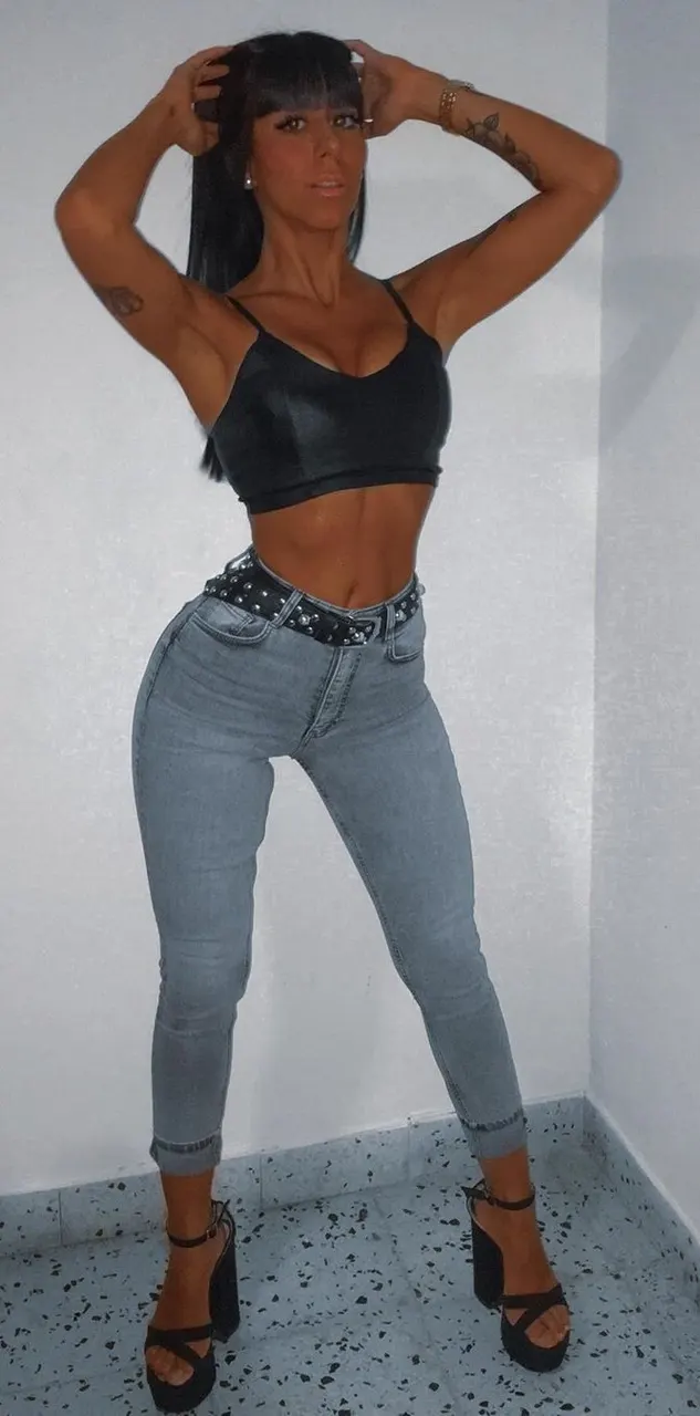 Karen Romina, Karenciitaa Enrique