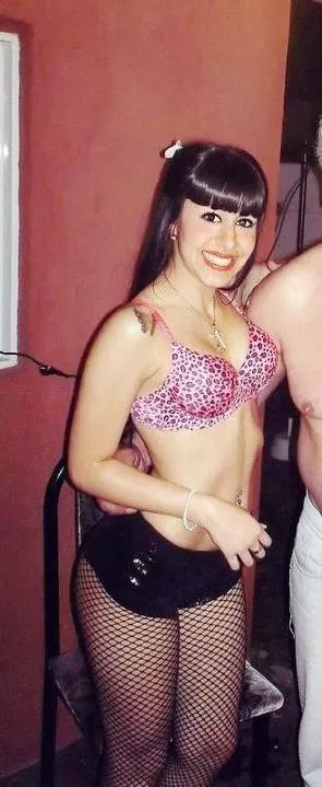 Karen Romina, Karenciitaa Enrique