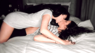 Besos Lesbicos