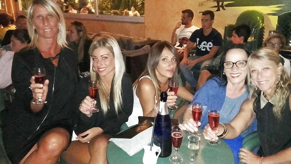 putas en familia
