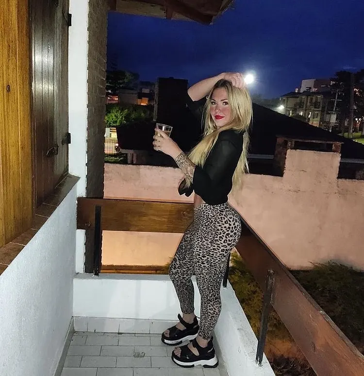 Pendeja Rosarina de insta bien puta