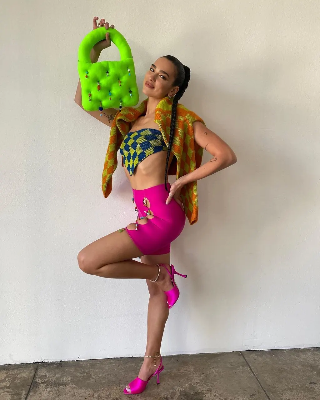 Celebridades: Dua Lipa (Parte 2)
