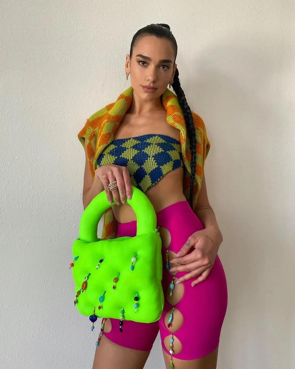 Celebridades: Dua Lipa (Parte 2)