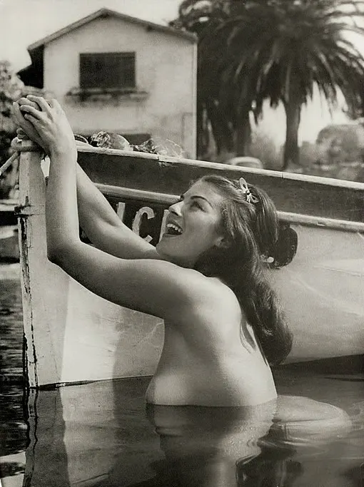 Retro Boobs
