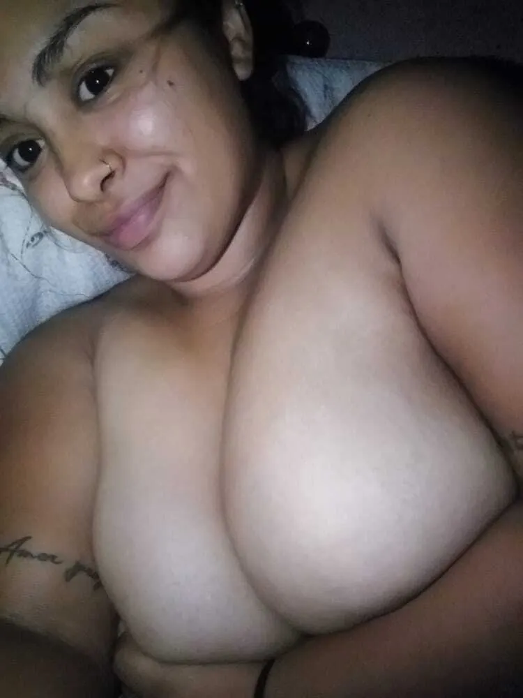 Una pendeja tetona que me cojo