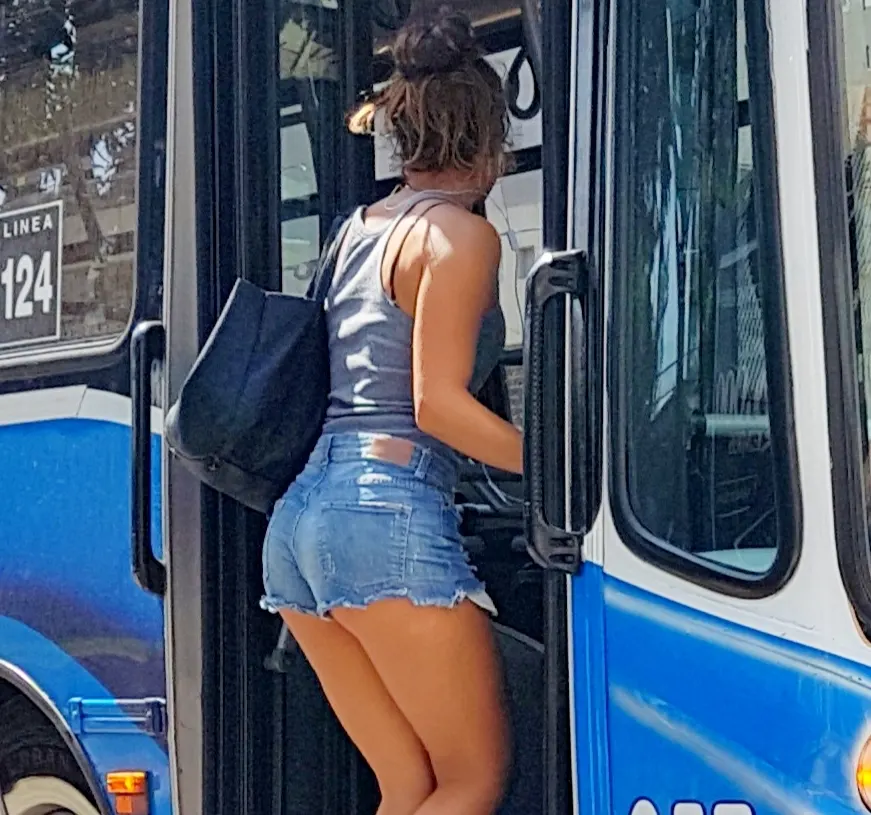 Por La Calle..culos ,tetas,papos