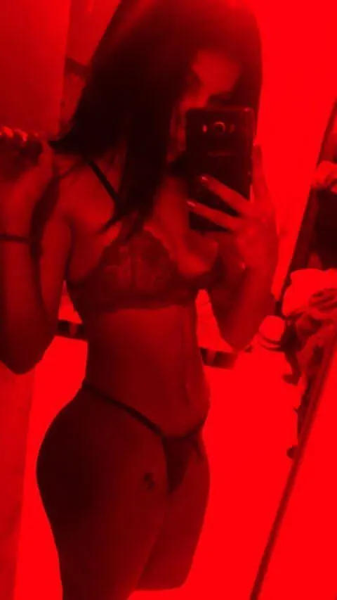 Kiara Bravo | Pendejita zorra