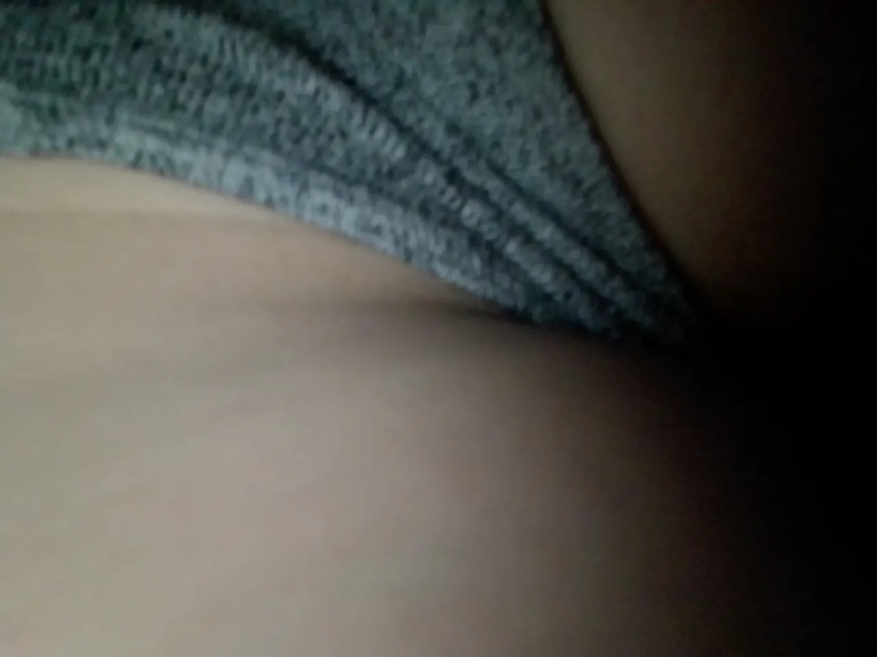 CULITO EN SHORT DE MI HERMANA