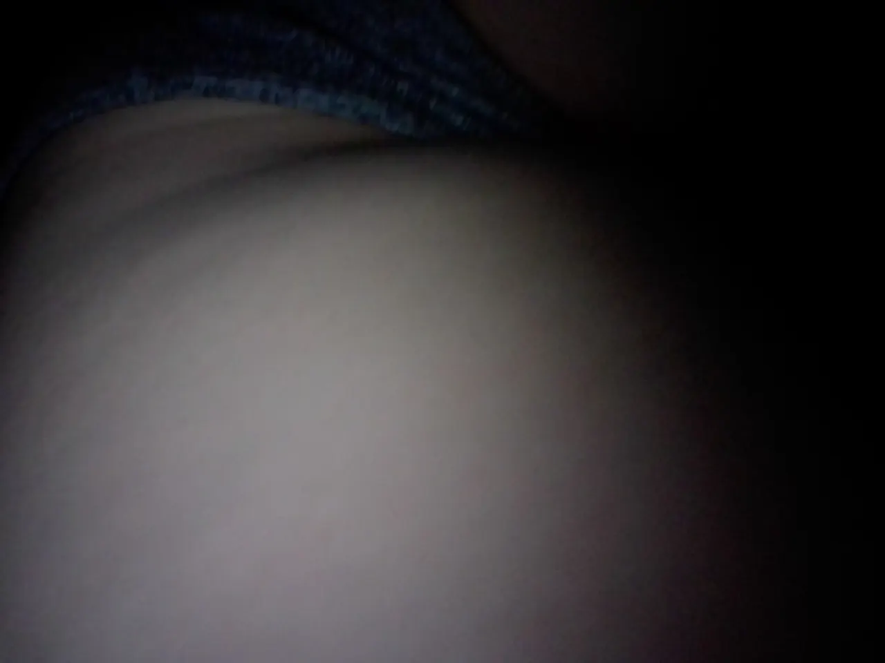 CULITO EN SHORT DE MI HERMANA