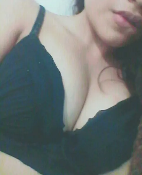Karla Gabriela peruana sabrosa.