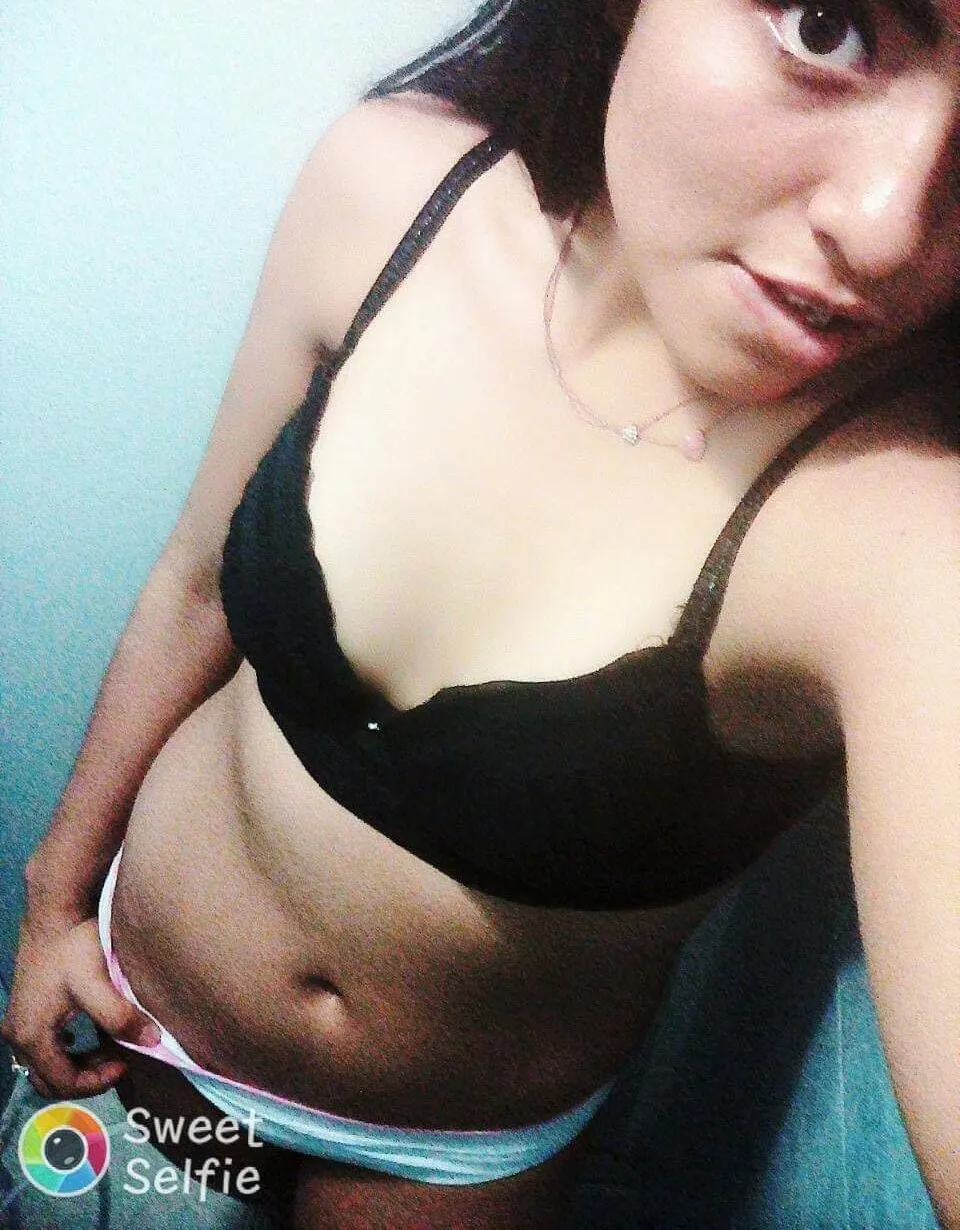 Karla Gabriela peruana sabrosa.