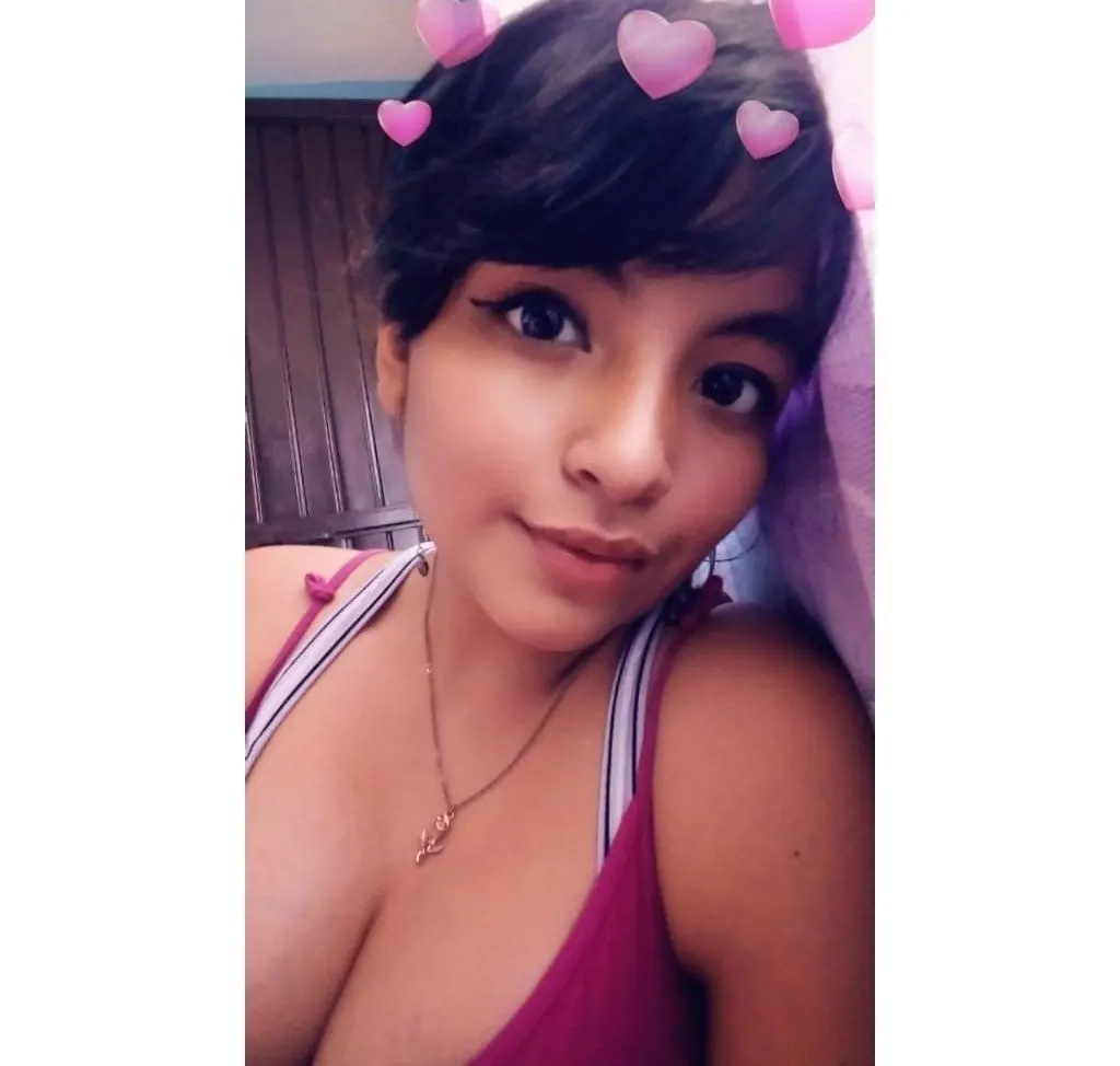 Karla Gabriela peruana sabrosa.