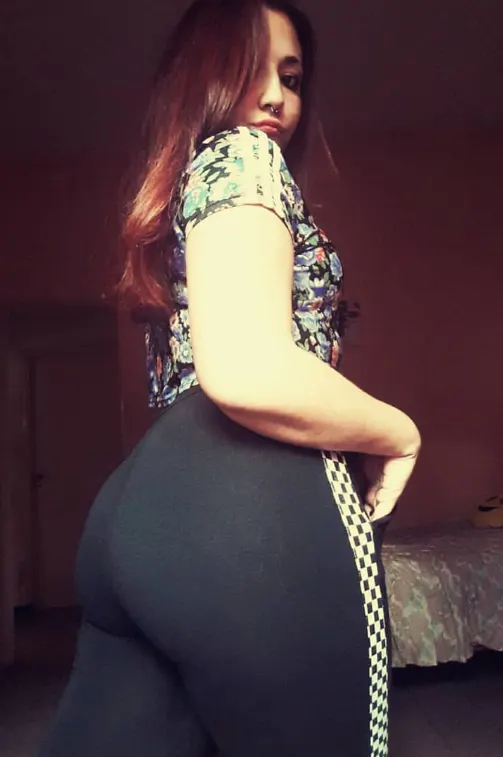 Rocío, gordita culona y tetona!