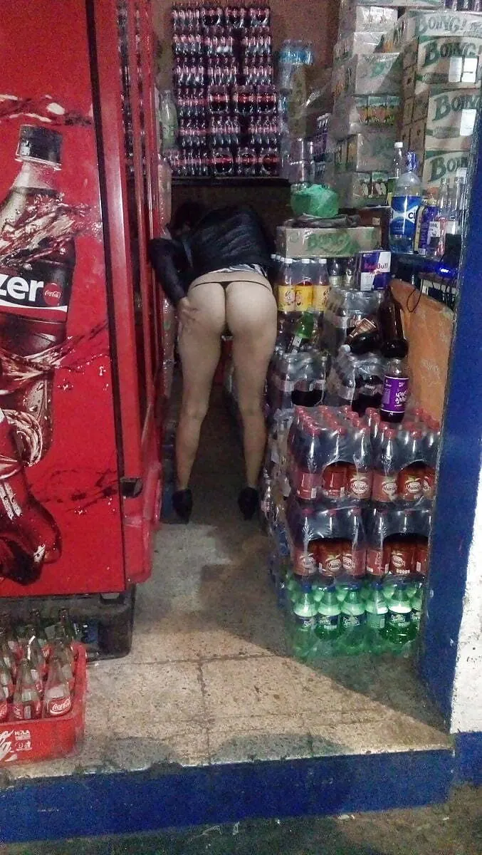 Putita excibiendose